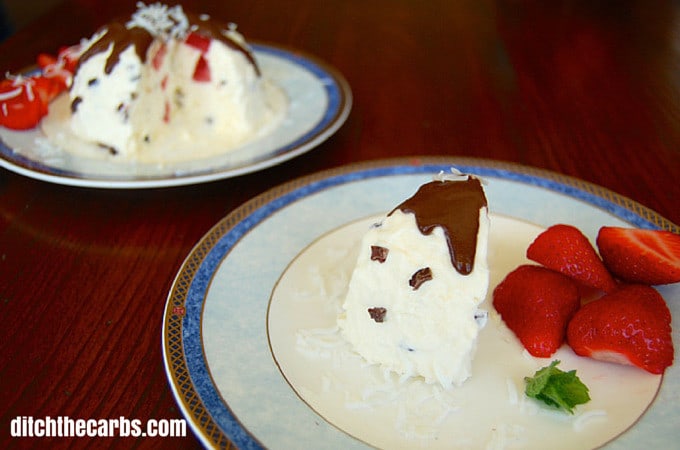 Frozen White Christmas Dessert | ditchthecarbs.com