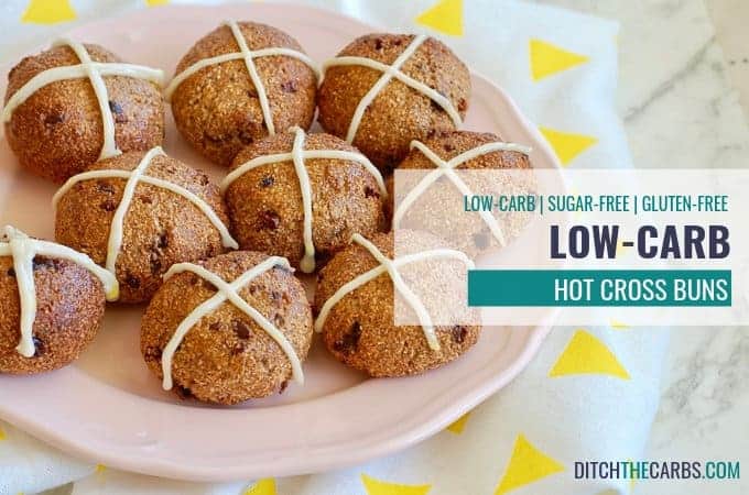 Low-Carb Hot Cross Buns served on a pink plate