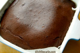 You simply have to try this flourless and nut free keto brownie. It has no added sugar, no coconut, no nuts and is simply the easiest thing to make, all using a stick blender! | ditchthecarbs.com