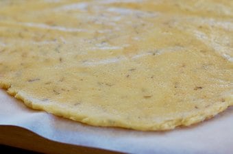 Fathead pizza is famous in the world of low carb and keto. Now try fathead crackers. Seriously good, low carb, grain free, cheese heaven. #lowcarb #keto #lchf | ditchthecarbs.com