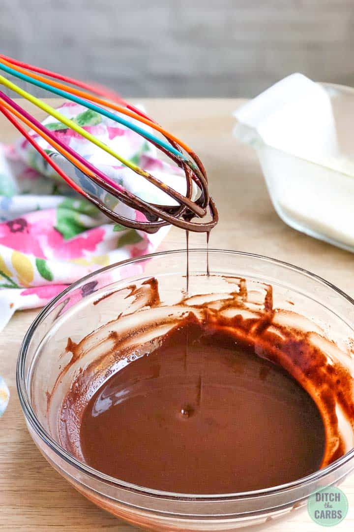 hoemmade sugar-free chocolate in a bowl