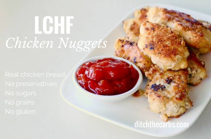 LCHF chicken nuggets. Low carb, grain free and so simple and healthy to make. | ditchthecarbs.com