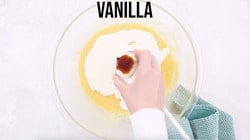 Mixing bowl with vanilla