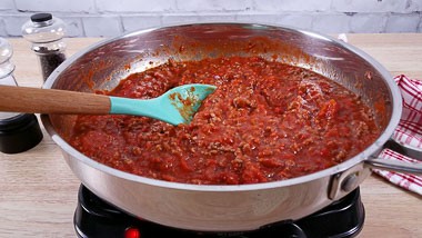 Frying pan with spaghetti meat sauce